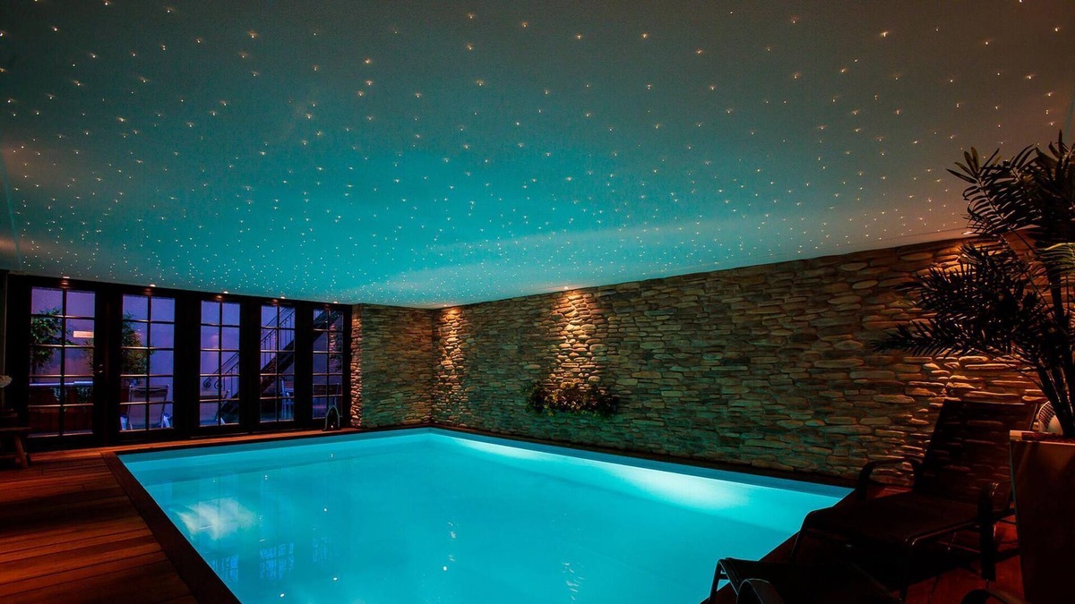 Municipality of Culemborg House | Unique holiday home with starry sky pool