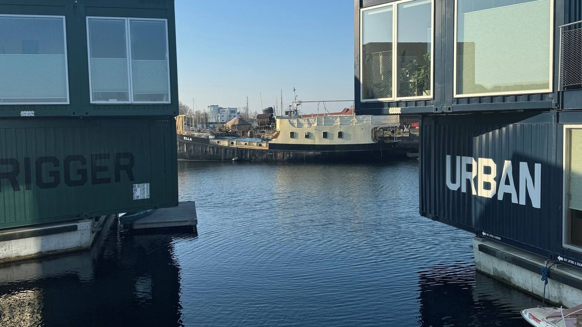 Holmen Boat Rental | Unique Houseboat on the Water – Stay Like a True Copenhagener