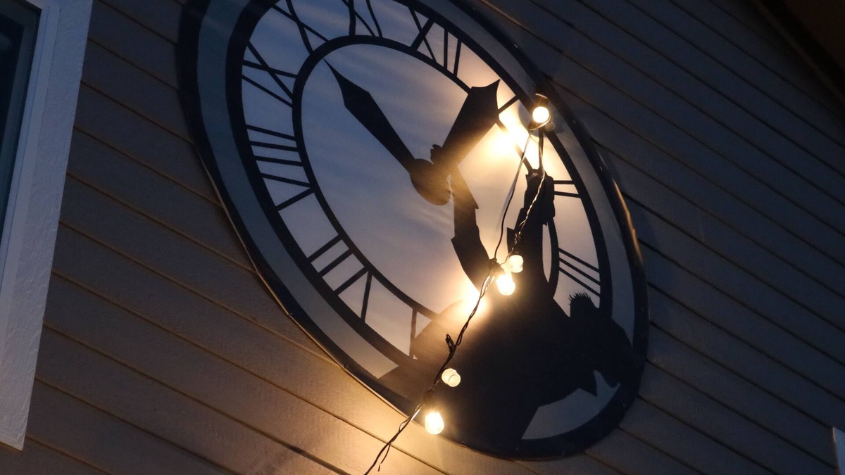 Palmer Bed & Breakfast | Unique & Imaginative: Time Traveler's B&B in Downtown Palmer