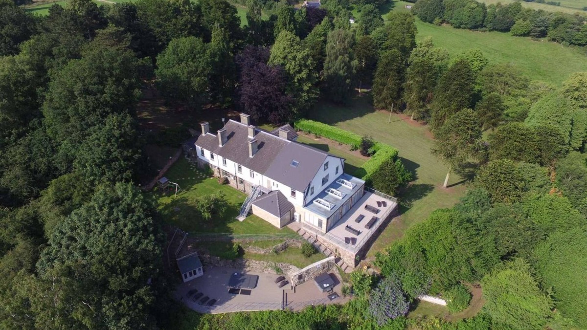 Belper House | Unique, Imposing House for Large Family Get togethers and Events, with Amazing Views