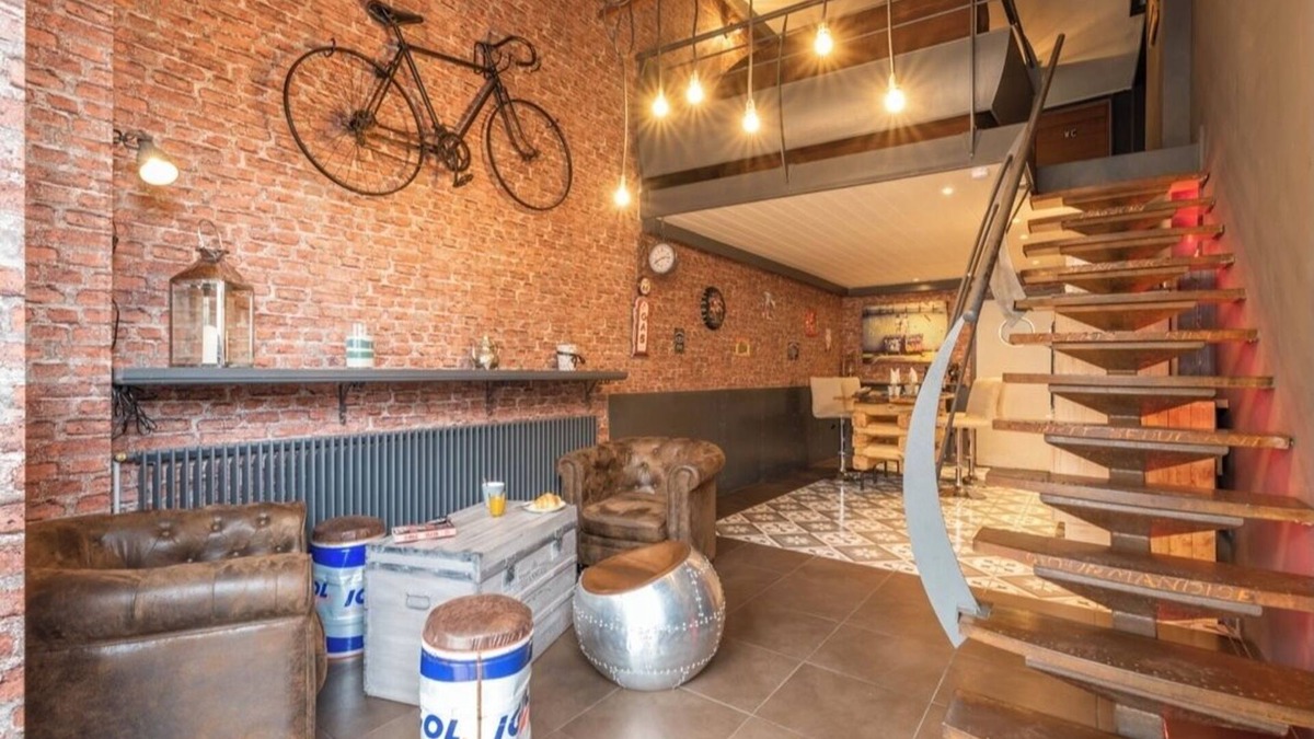 Le Puy-en-Velay Apartment | Unique industrial loft in city center 130m2, 3 bedrooms, ideal for a family