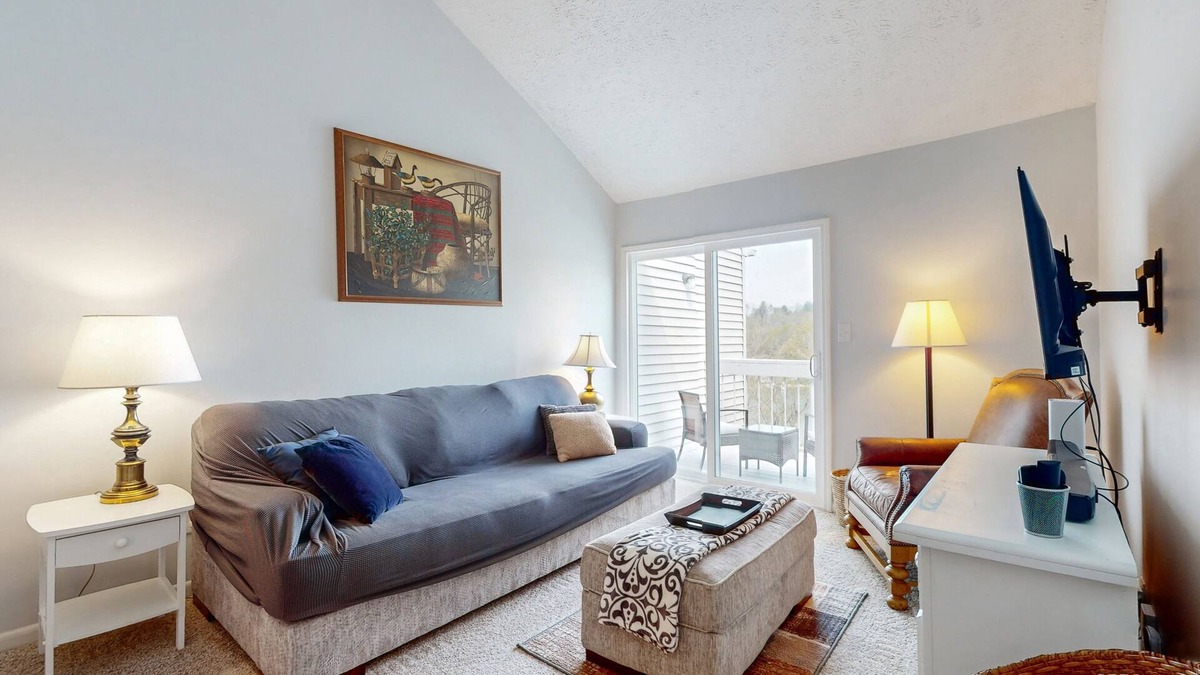 Hickory Condo | Unique lakefront condo with lovely views, dock, kayaks, & W/D - dog-friendly