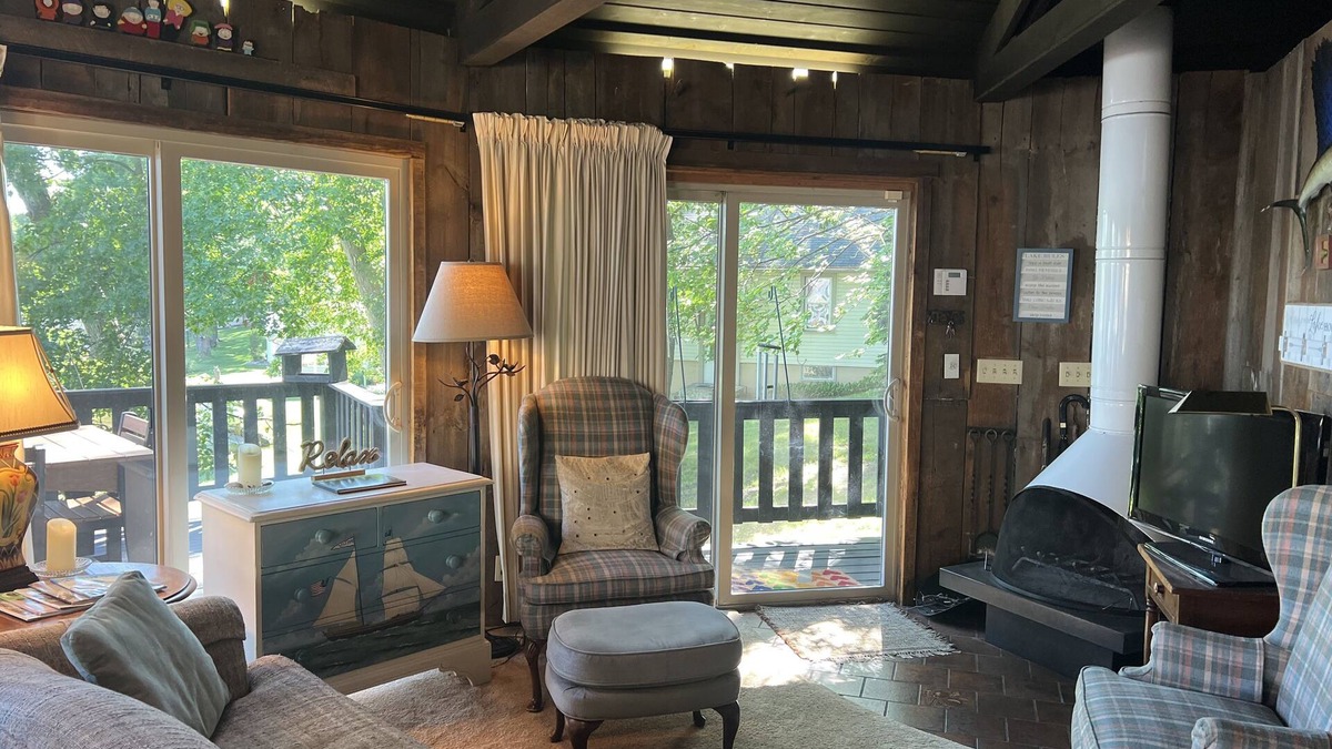 Howe Cottage | Unique Lakeside Retreat with Pedal Boat for a Relaxed, Pet-Friendly Getaway!