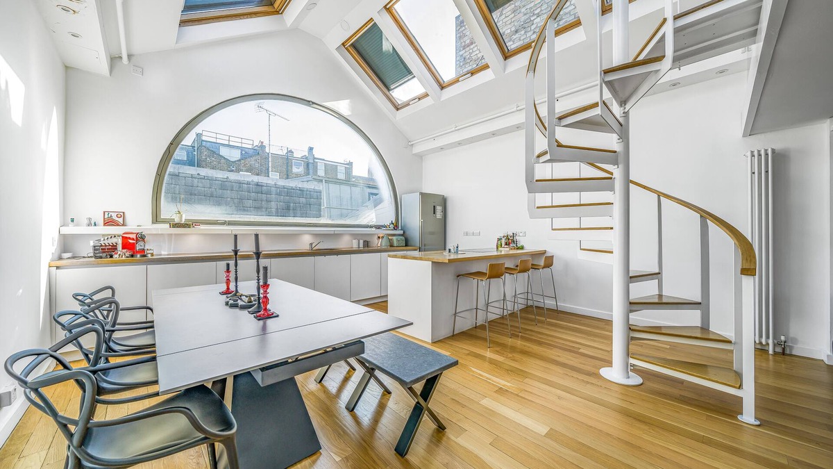 Islington House | Unique Light-Filled Three-Bedroom Mews House
