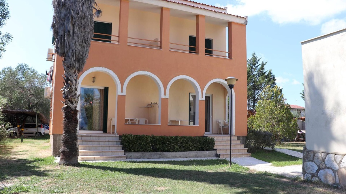 Agios Petros Apartment | Unique located holiday apartment directly at the sea, own beach access, Wifi | A
