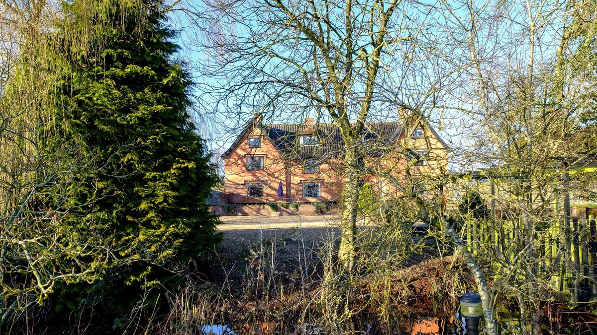 Diss House | Unique Luxury Escapes