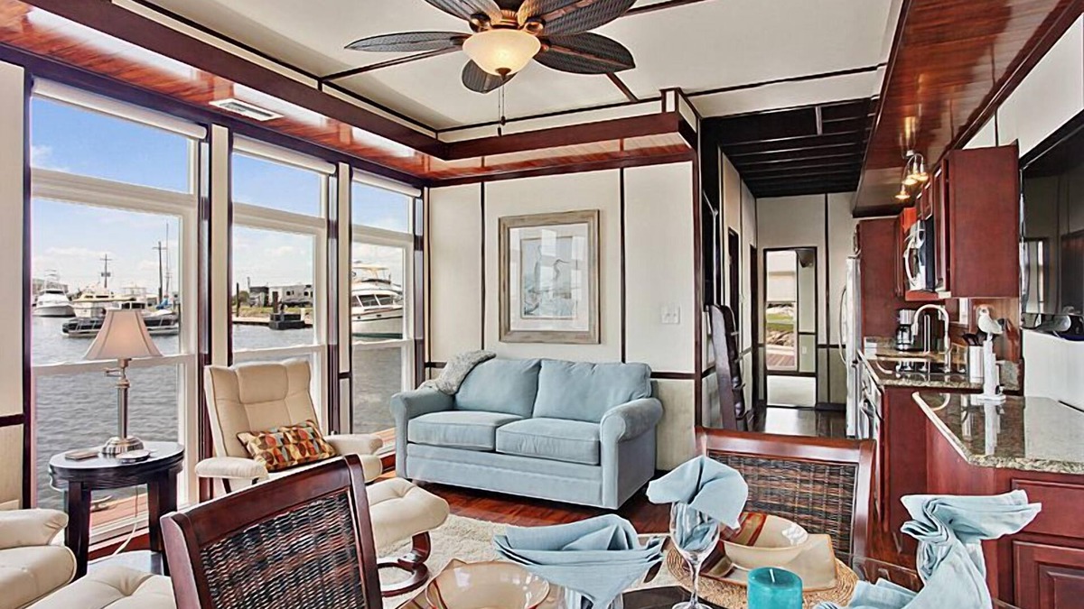 Ponchartrain Park House | Unique Luxury Two Bedroom Floating Villa at