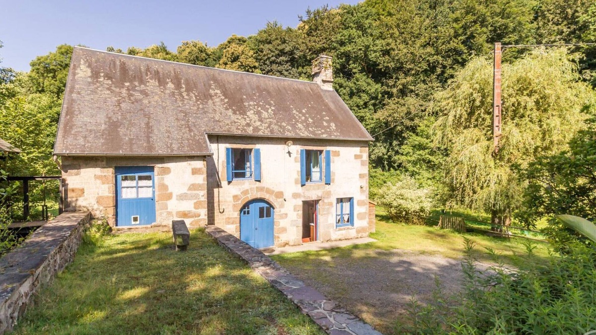 La Trinite Cottage | Unique medieval mill with authentic charm and pets accepted