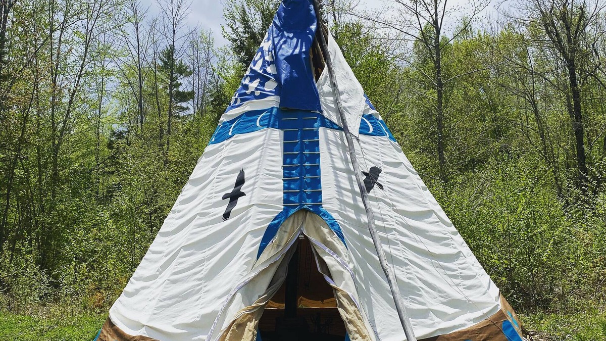 Chatham RV Rental | Unique Off-grid stay in the heart of the White Mountain National Forest
