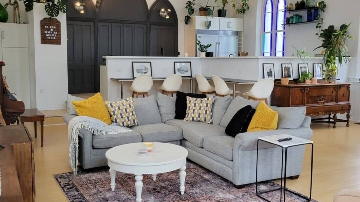 Hamilton House | Unique Old Church House with Pool & Sauna, great for honeymoon & family getaway!