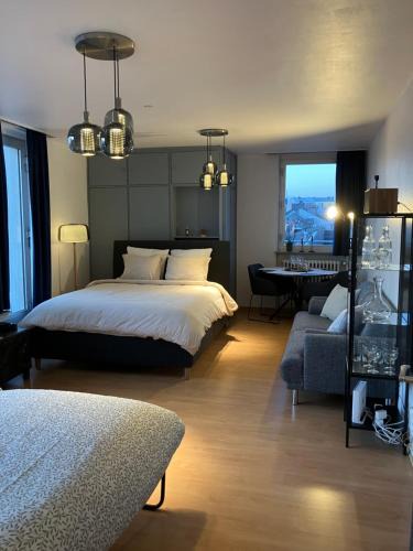 Ville Haute Apartment | Unique Penthouse Joseph II von Habsburg 1-4 personnes à coté de Louis Vuitton