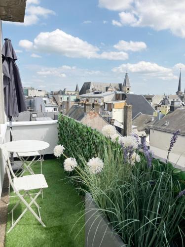 Ville Haute Apartment | Unique Penthouse Maximilian von Bavaria 1-4 personnes à coté de Louis Vuitton