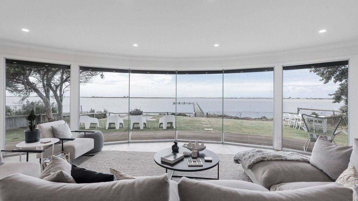 Nangkita House | Unique & Premium Waterfront Luxury Retreat-Private Jetty-Pet Friendly