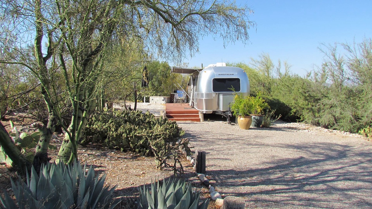 Catalina Foothills Estates House | Unique Retreat - Airstream in Central Location - Remote Feeling.