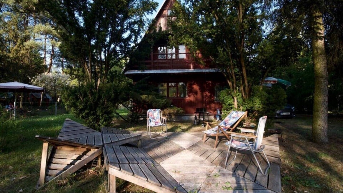 Karniewek House | Unique River Cabin!