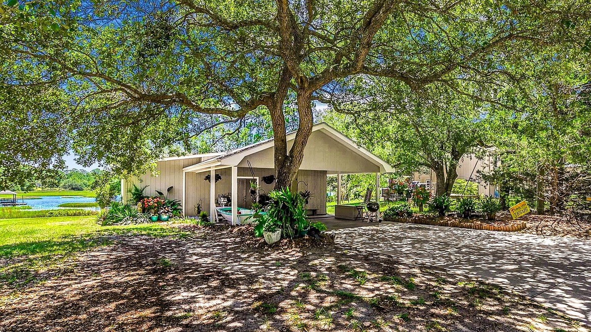Shallotte House | Unique riverfront home with two suites, high-speed WiFi, & private dock
