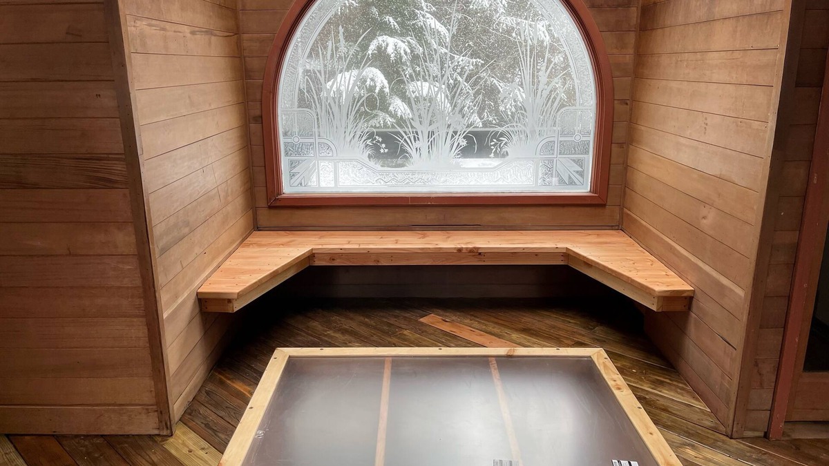 Alyeska House | Unique rustic home with Sauna and view of the creek - Walk to the Ski resort!