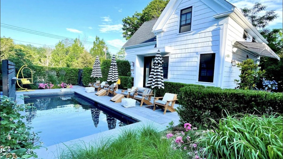 Sandwich House | Unique Sandwich Barn/House Compound - walk to beach and shops!