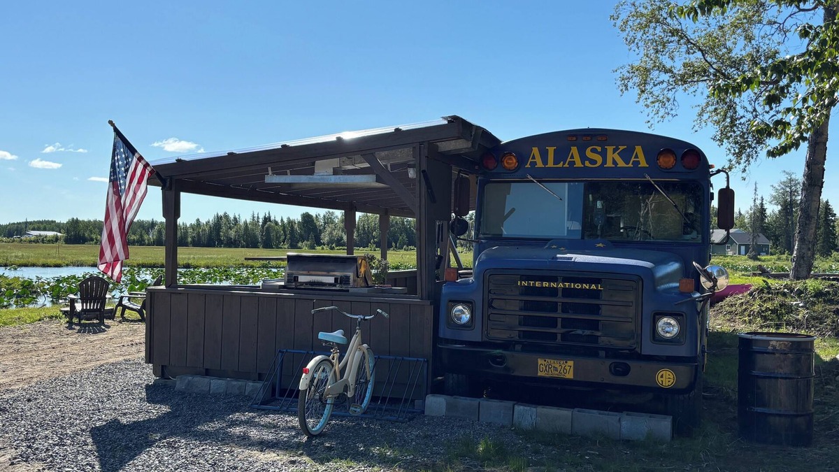 Salamatof Cabin | Unique Schoolie on a float plane lake in North Kenai.