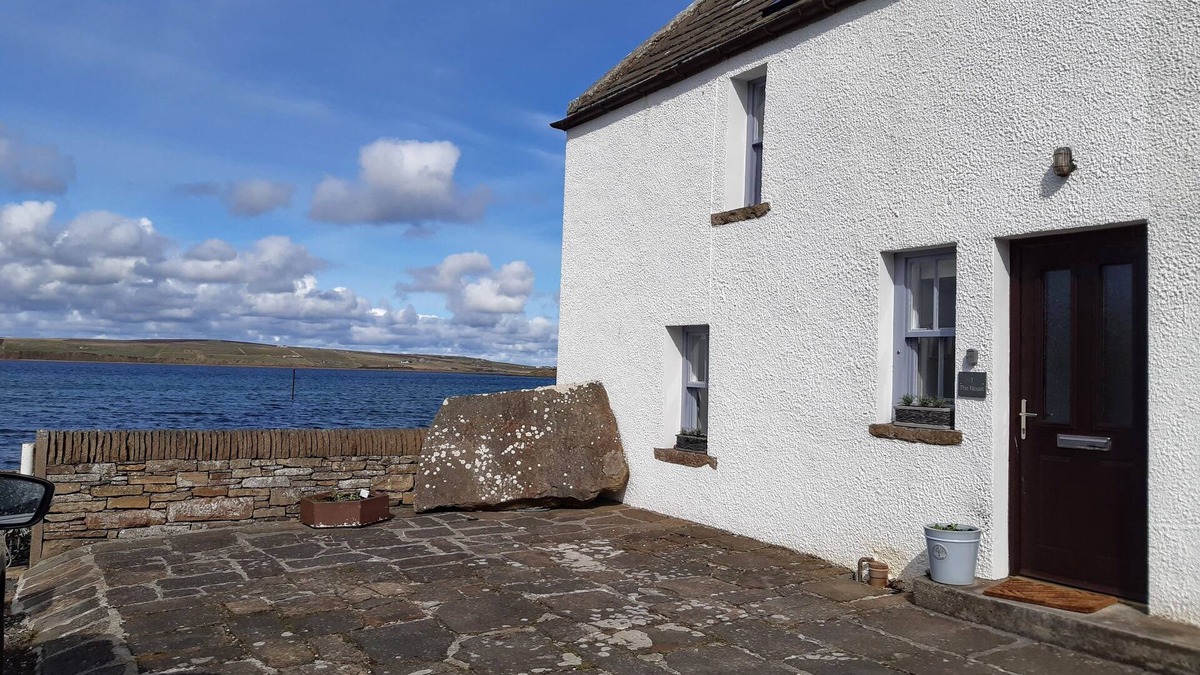 St. Margaret's Hope Cottage | Unique Seaside Cottage in a picturesque village .