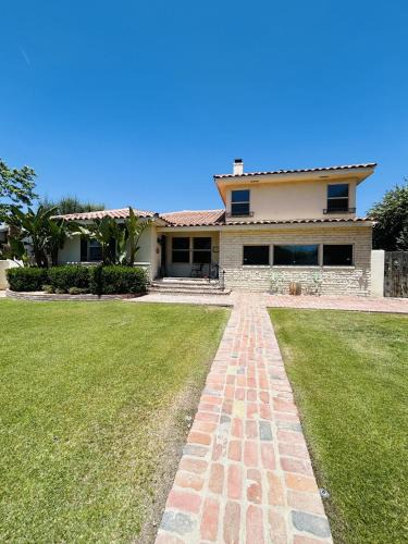Baker Street House | UNIQUE SPANISH HACIENDA HOUSE with POOL VINTAGE 1948 EUROPEAN ANTIQUES ETHNIC ART