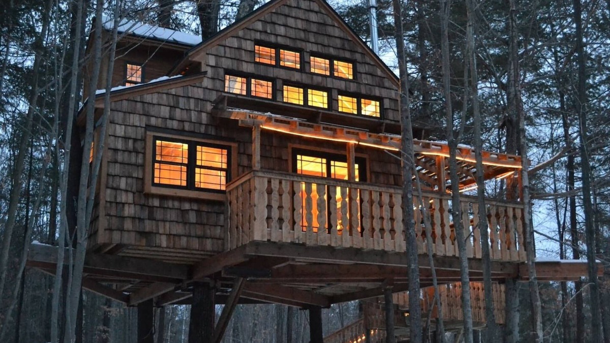 Mount Sunapee House | Unique Treehouse Near Mt Sunapee – No Cleaning Fee