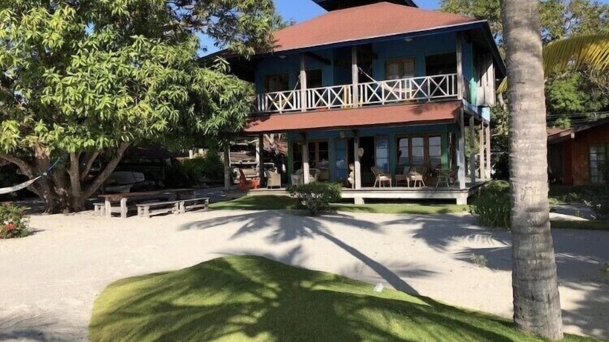 El Farallon del Chiru Villa | Unique Tropical Beachfront Villa