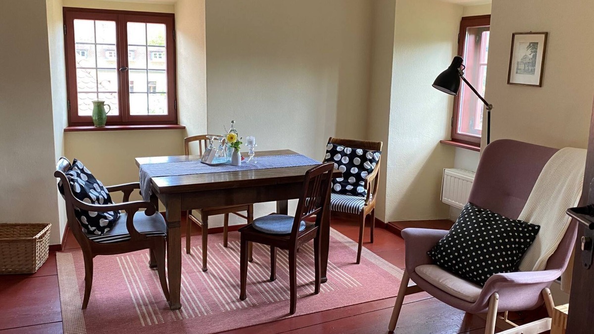 Bastheim Apartment | Unique vacation apartment with a view over the monastery grounds and the romantic garden (60sqm)