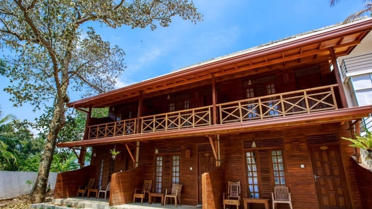 Mirissa Villa | Unique villa/Walking dist to Mirissa beach BNB/19P