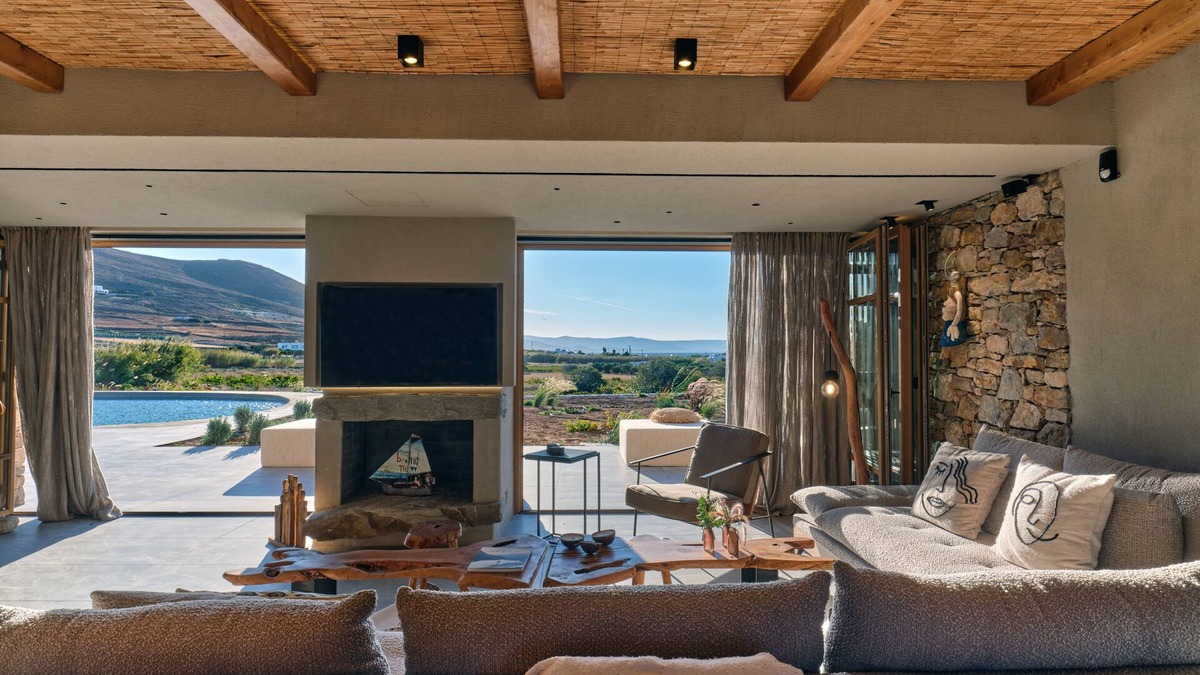 Molos Villa | Unique Villa with pool & farm, 5 minutes from the beach