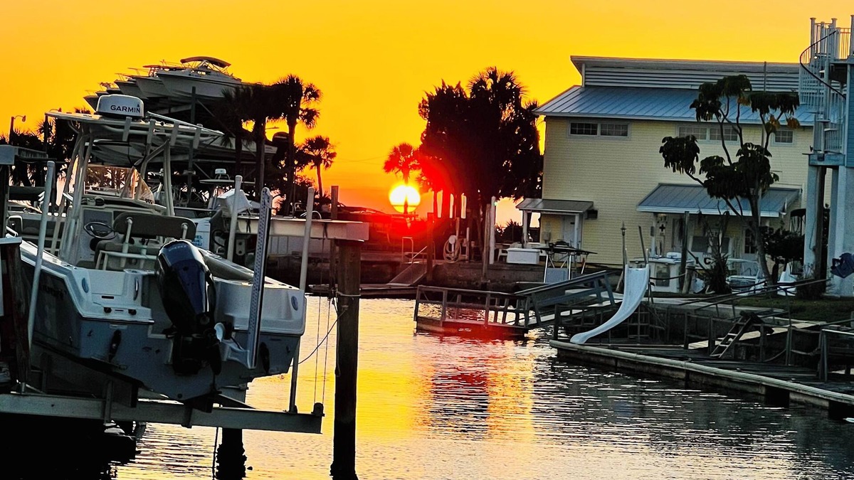 Hudson Beach Estates House | Unique waterfront home, Hot Tub, private boat dock, walk to beach, pet friendly