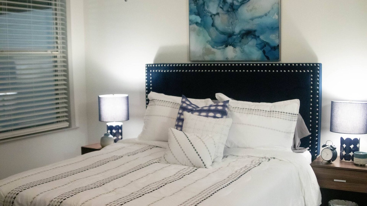 North Druid Hills Apartment | Uniquely designed vintage yet Modern Apartment home