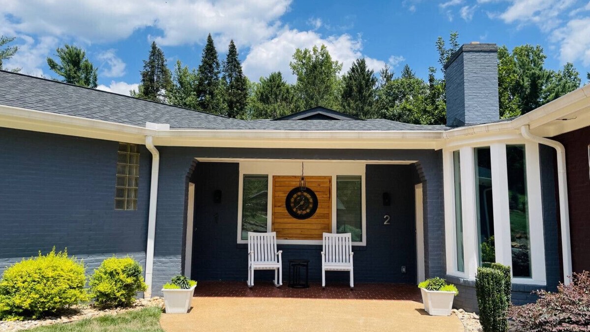 Charlottesville Condo | Unit 1 Expansive Luxury Suite for up to 4 Persons