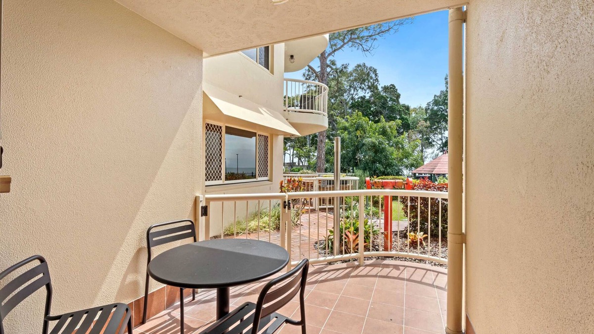 Torquay Apartment | Unit 2 Charlton on the Esplanade