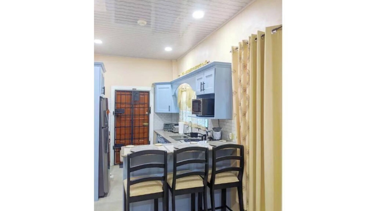 Georgetown Apartment | Unit 2 - Downstairs Back