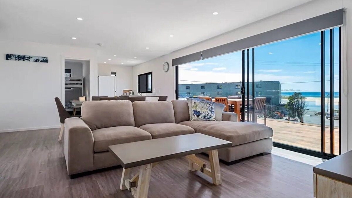 Scamander Apartment | Unit 2 - Stunning Views - Scamander Lifestyle!