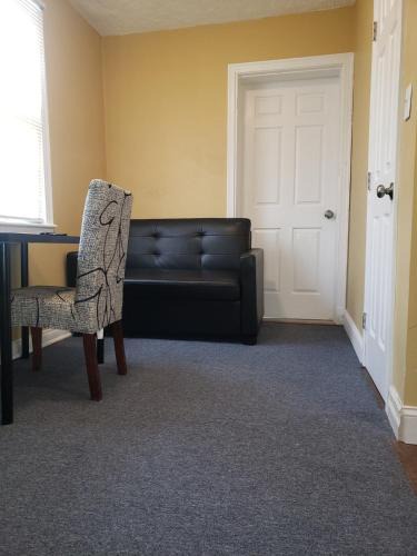Seat Pleasant Apartment | Unit-D Private unit near downtown Washington DC and metro train station