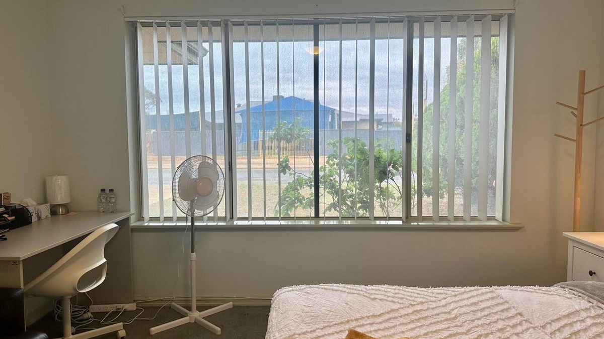 Somerville House | Unit In The House - 5 minutes from Airport (Not suitable for Families with kids)