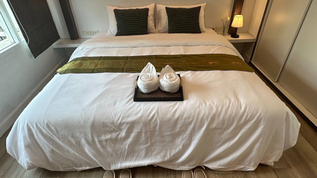Chidlom Apartment | Unit Langsuan BTS Chidlomn2Bedroom Apartment in the Heart of Bangkok with Wi-Fi