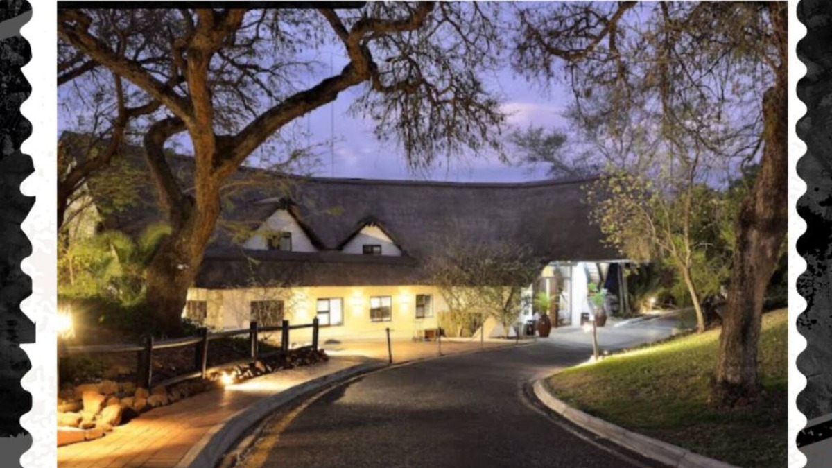 Sun City Cabin | UNIT IS SERVICED DAILY SO EXPLORE/SAFARI/BALLOON BY DAY. AT NIGHT, ENJOY NATURE!