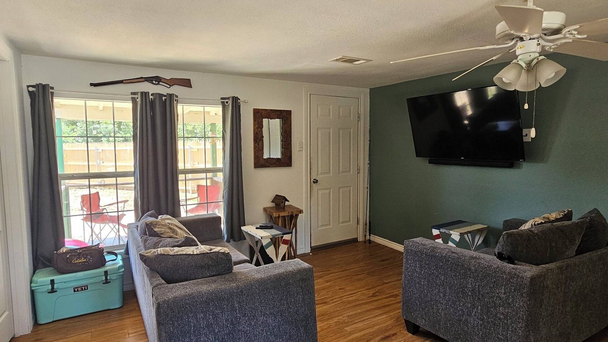Lake Whitney Cabin | Unlock your next adventure at this cozy cabin on Lake Whitney.