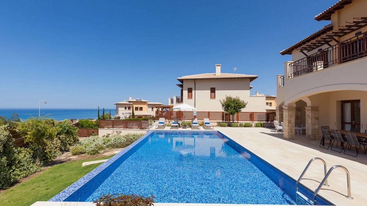 Kouklia Villa | Unmatched Luxury: Stunning Views & Elegance at Paphos Villa 1470.