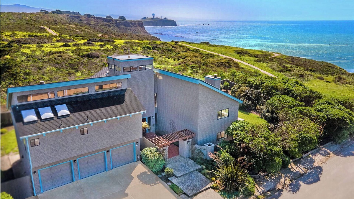 Moss Beach House | Unmatched Ocean, Beach, and Mountain Views – Family-Friendly Retreat.