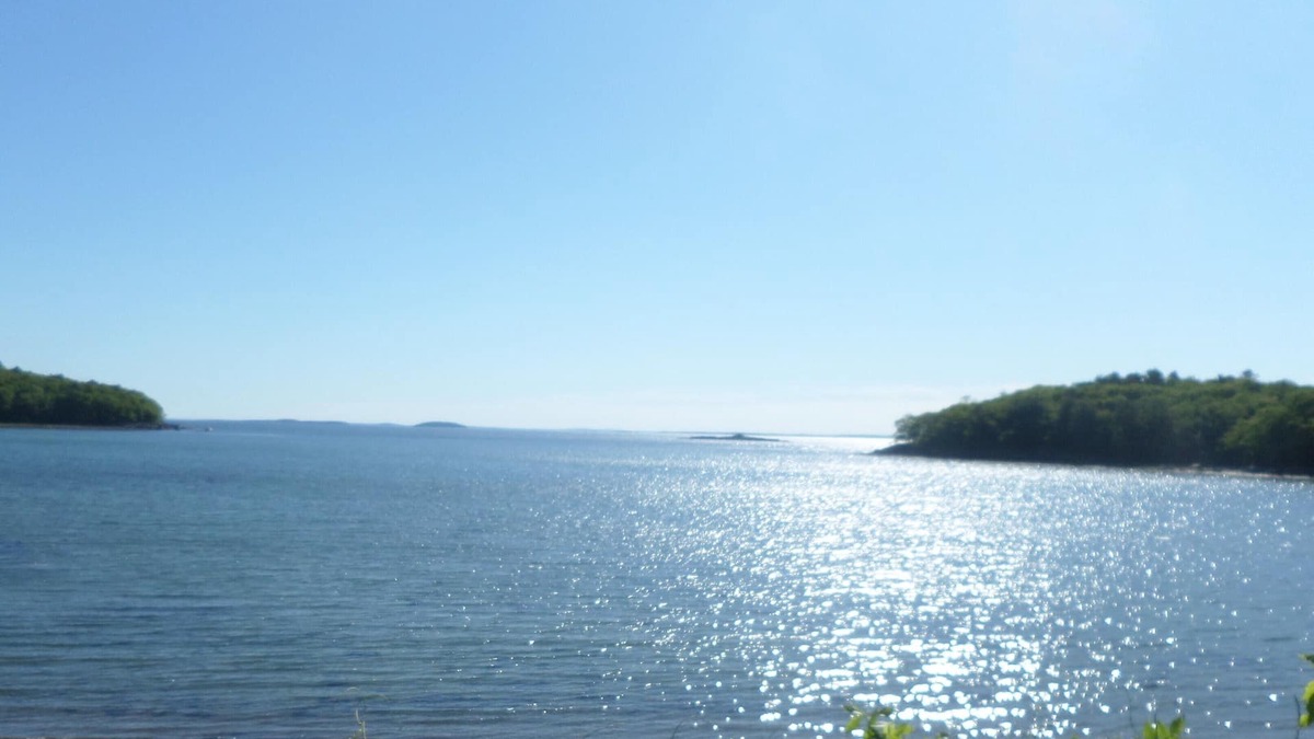 Glen Cove Apartment | Unobstructed Ocean Views Private Onsite Access to the water & small sandy beach.