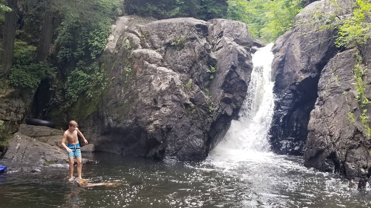 Crown Point House | Unplug at Davey Fallls! Water view, Private waterfall & large swimming area.