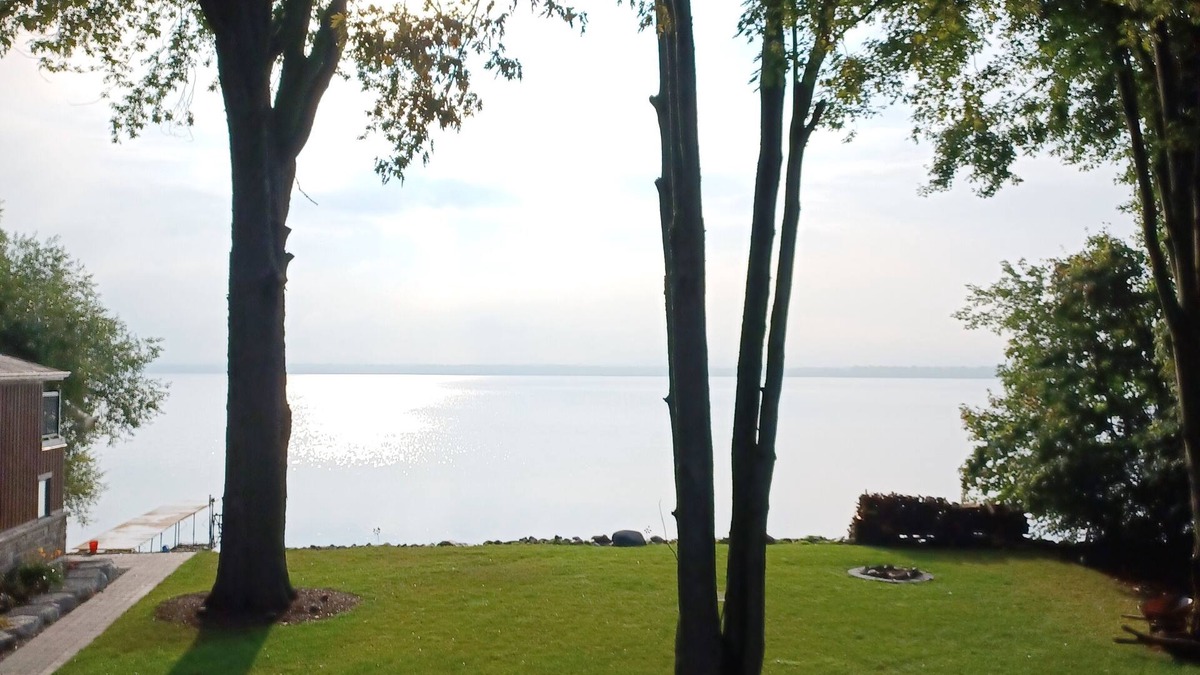 Virginia Cottage | Unplug at the Point: relax and recharge at your own private lakefront paradise