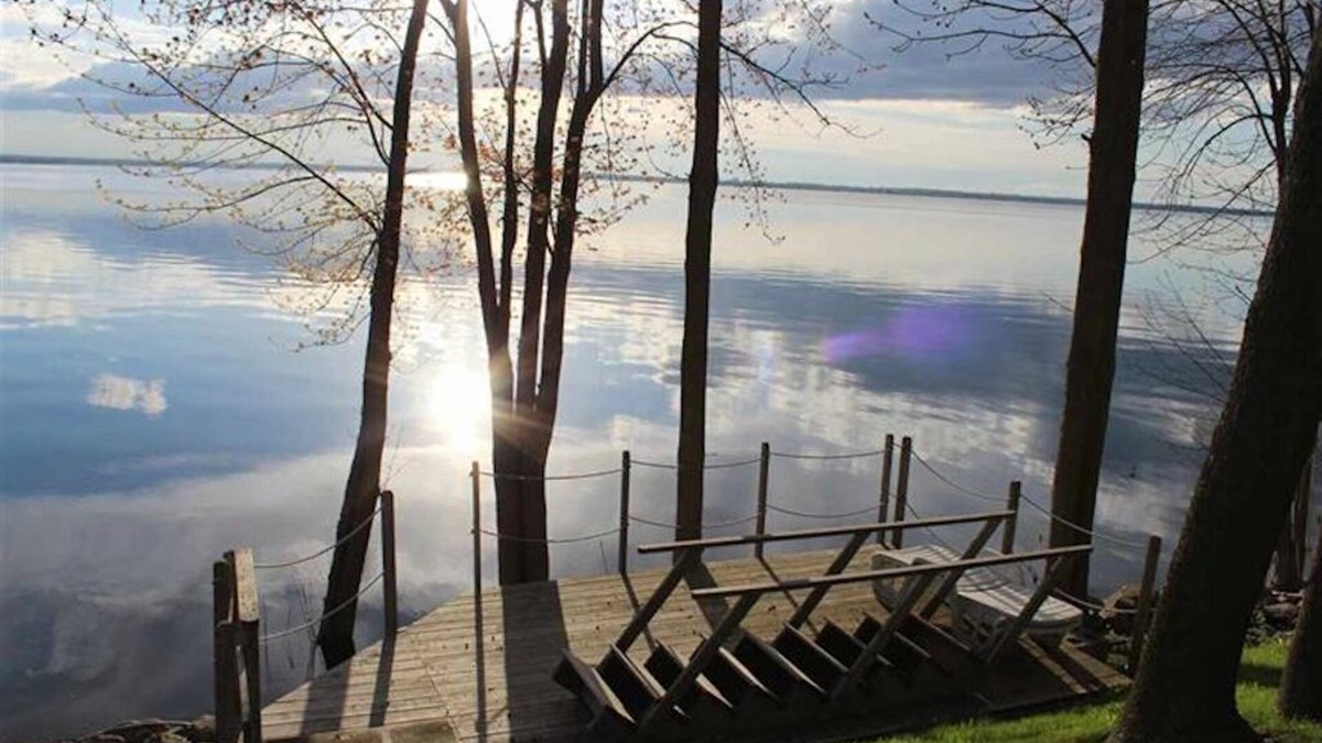 Alburg Cottage | Unreal Sunsets At Lake Champlain Cottage