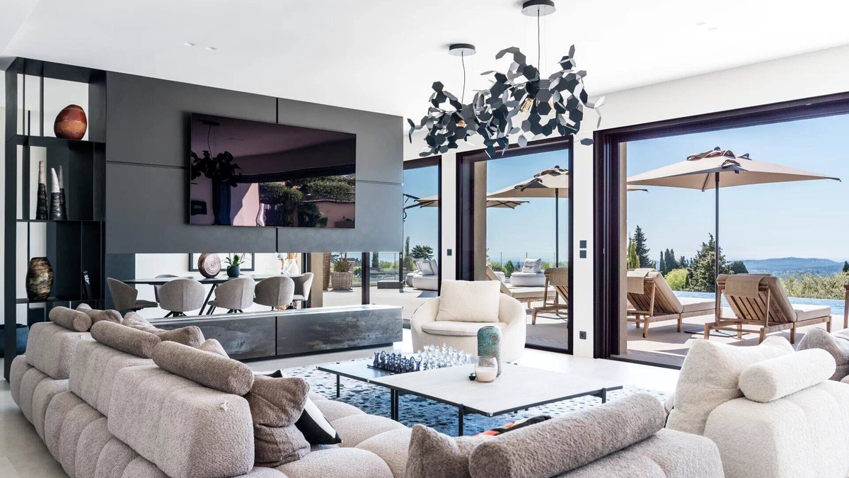 Chateauneuf-Grasse House | Unrivaled Modern Architect Luxury Villa. Just Moments from Cannes