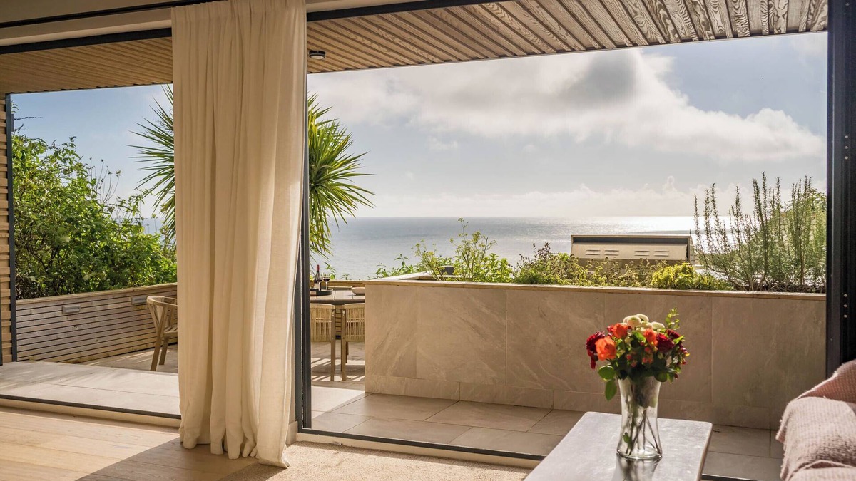 Ventnor House | Unrivalled Sea View - Brand New