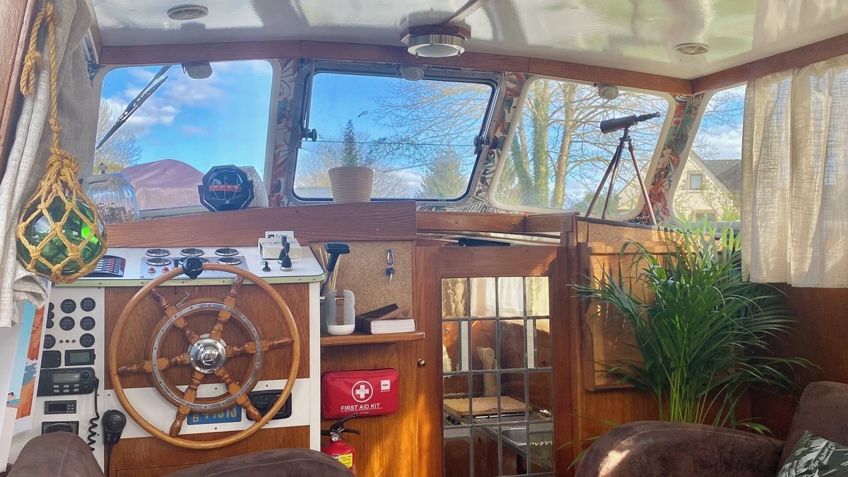 Evran Boat Rental | Unusual escapade in the heart of the Rance aboard Naiade